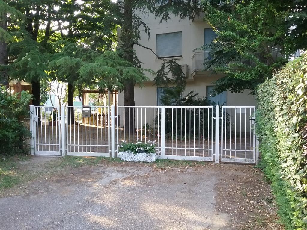 Casa Marialuigia - Appartamenti Solo Per Famiglie Jesolo Extérieur photo